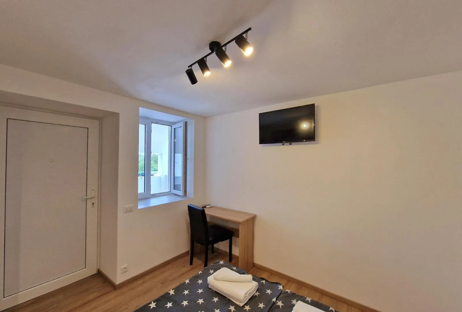 בית הארחה פולה Room D